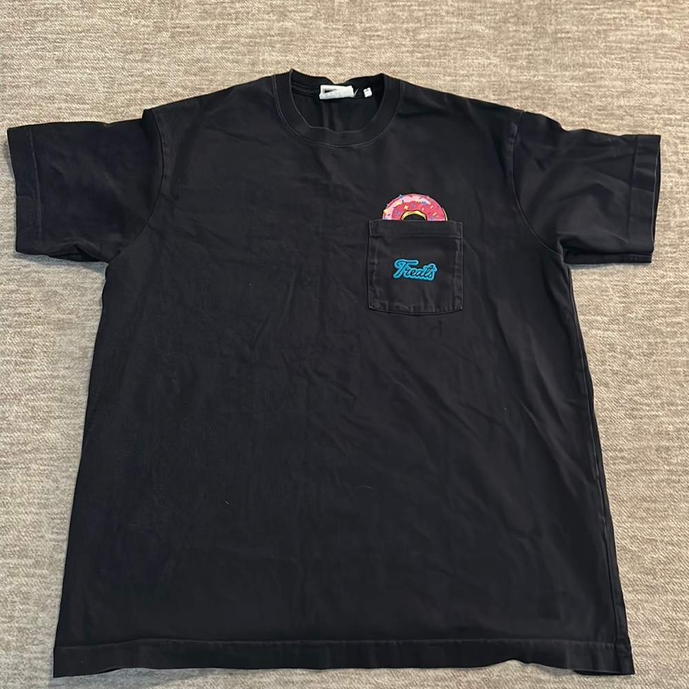 Small navy blue t shirt from Kith